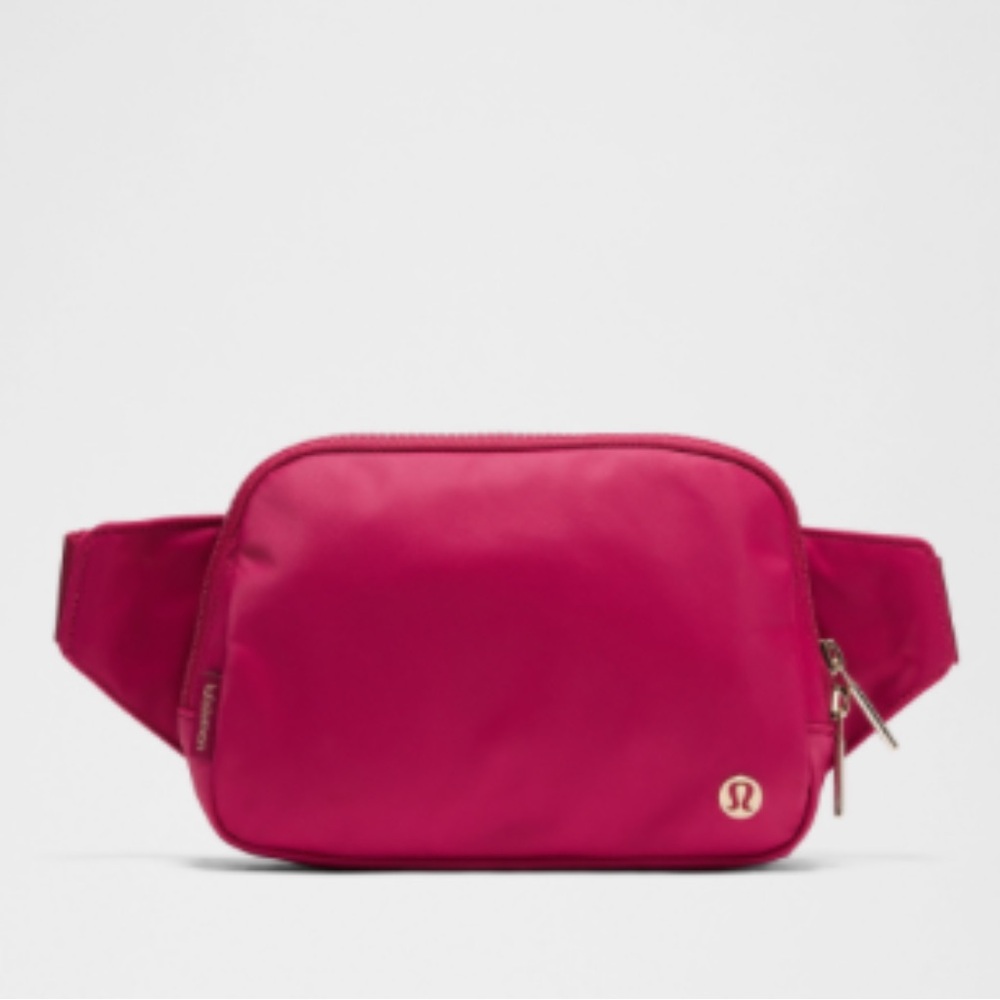 NWT Lululemon Everywhere Belt Bag